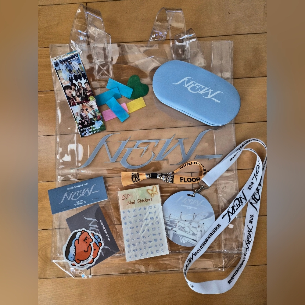 Seventeen VIP merch from U.S. New World Tour